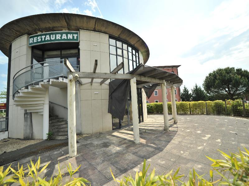 Hotel & Residence Site Du Futuroscope Jaunay-Clan Exterior photo